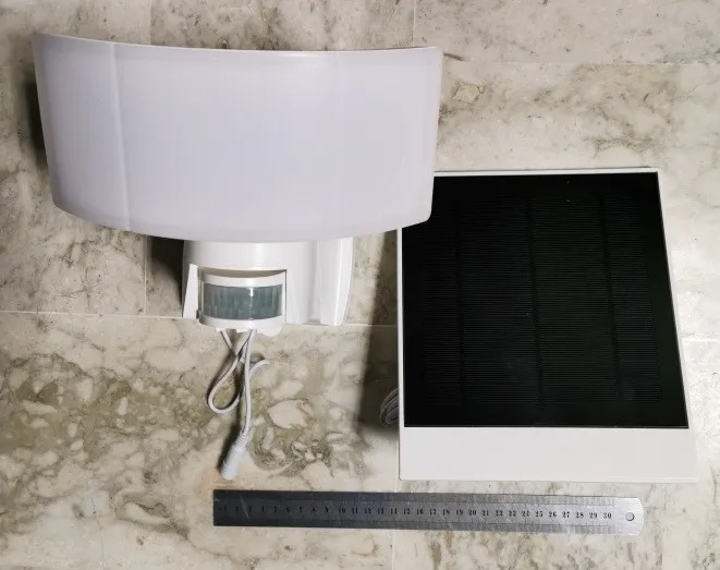 Voltman Naos A++ applique solaire 1000lm détecteur IP44