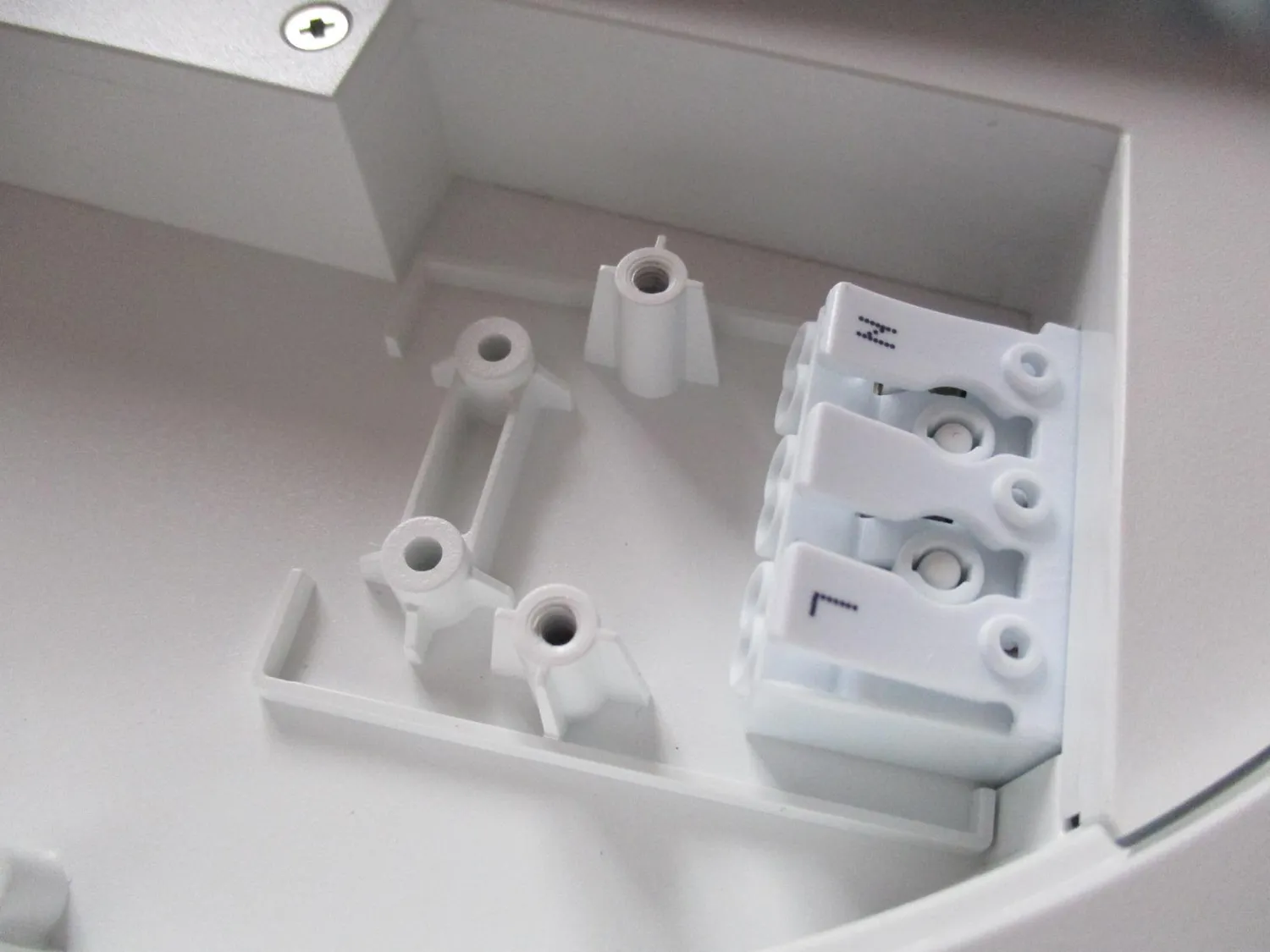 Voltman plafonnier salle de bain IP54 18W blanc 1710 lm