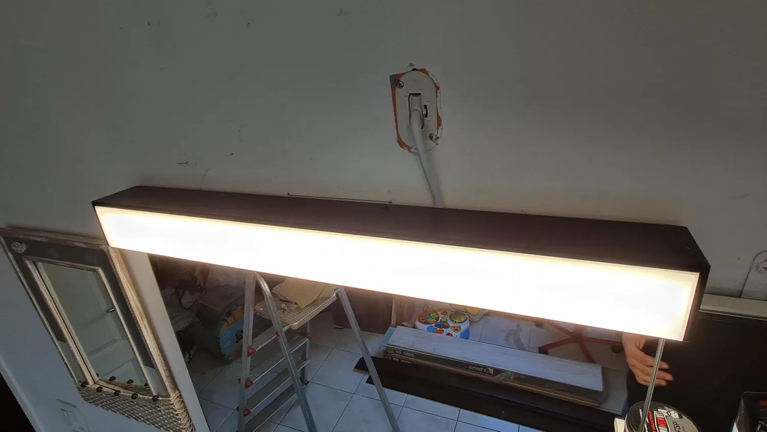 Voltman 60 cm réglette salle de bain LED noire 1250 lm IP44