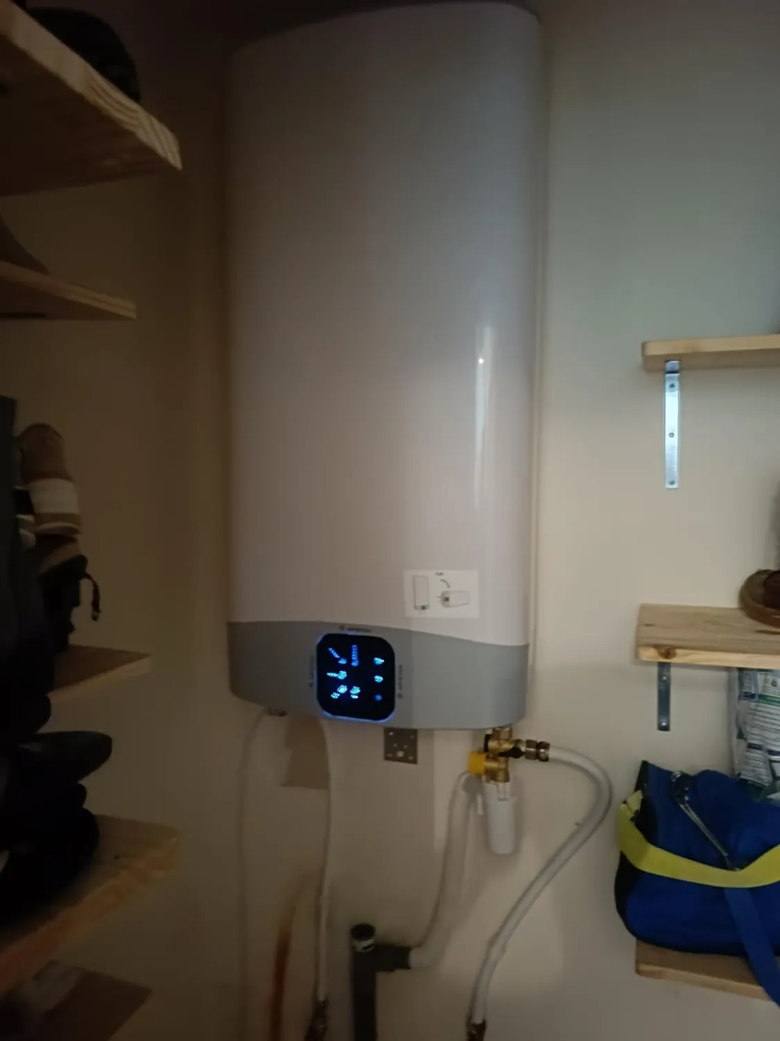 Ariston Hotpoint Velis Evo 65L chauffe-eau électrique plat