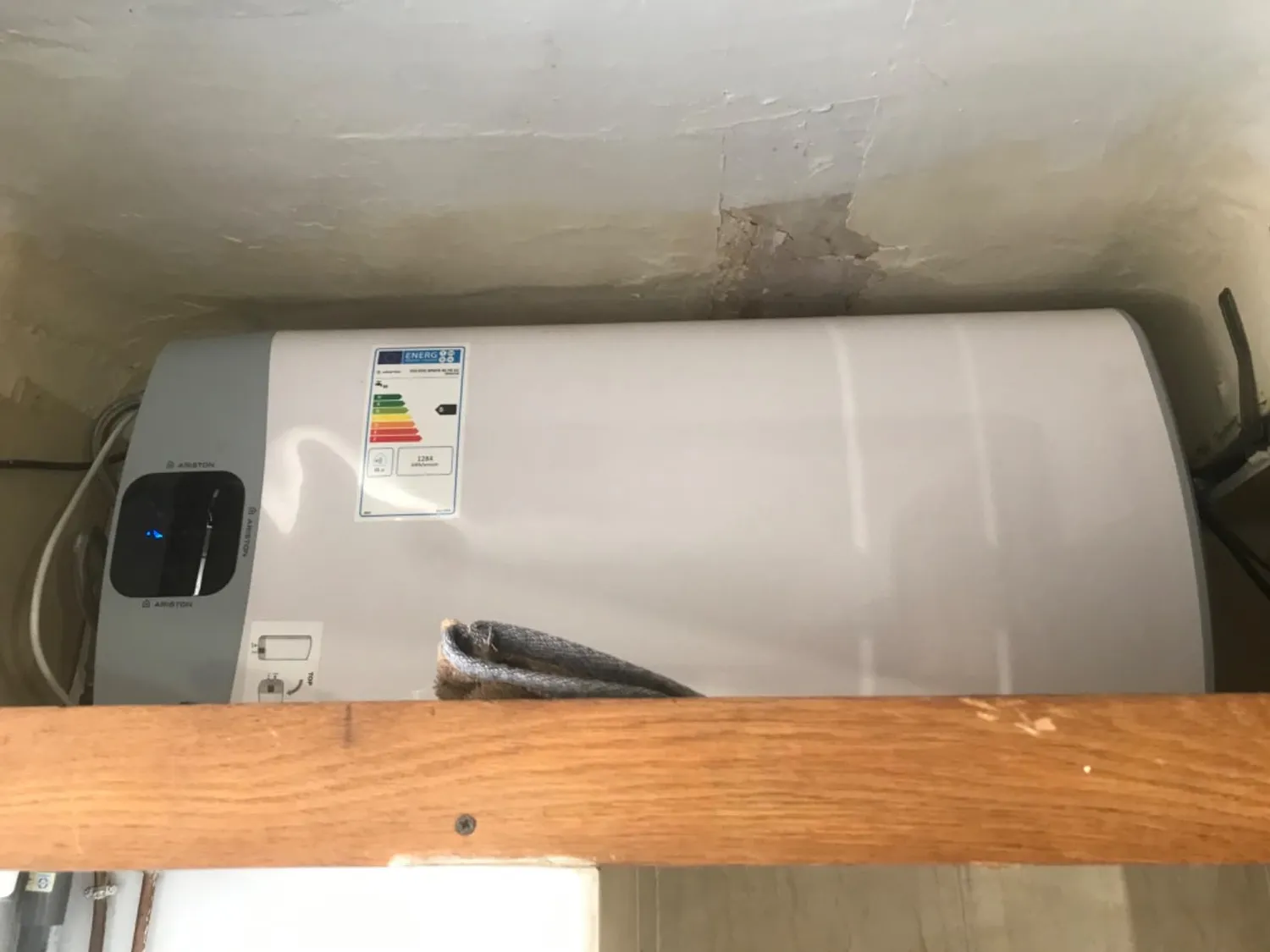 Ariston Hotpoint Velis Evo 65L chauffe-eau électrique plat