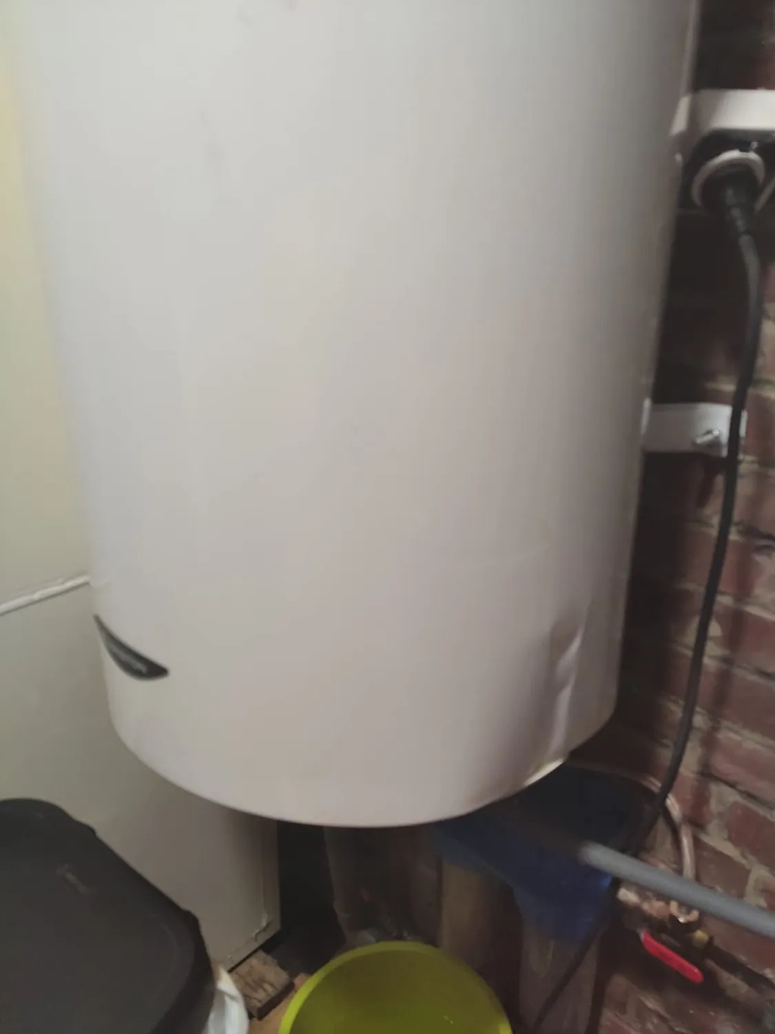 Ariston Hotpoint Sagéo chauffe-eau électrique 100 L stéatite