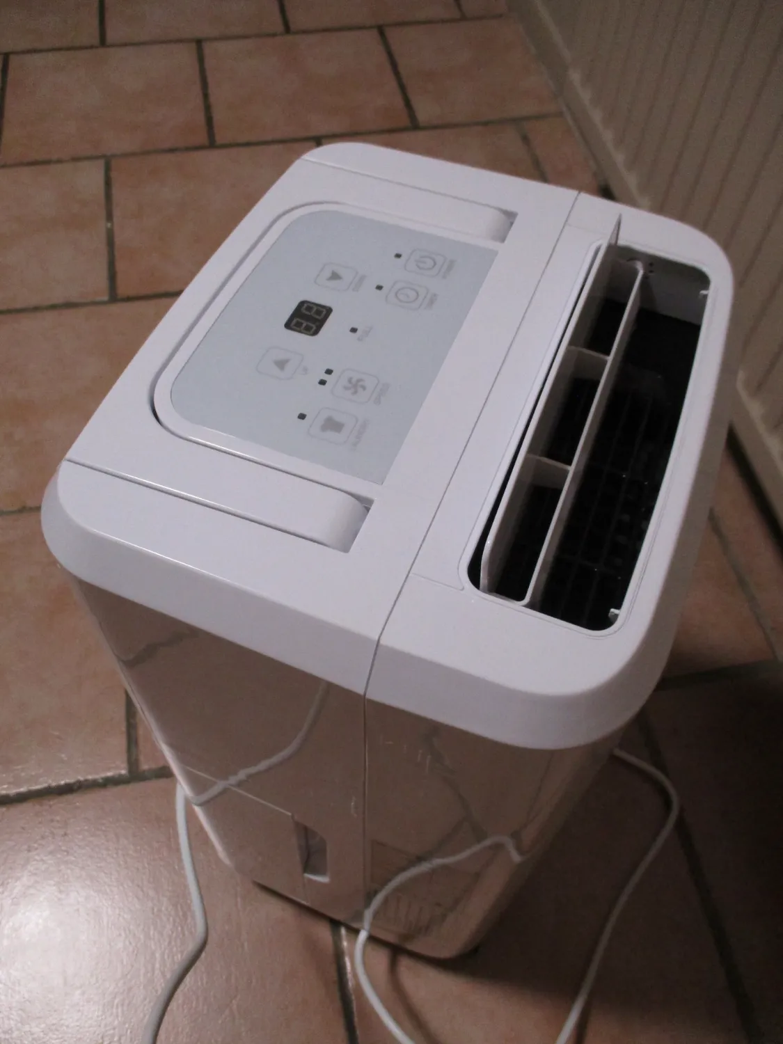 Voltman Tempo VOM541110 déshumidificateur 20 L/jour blanc