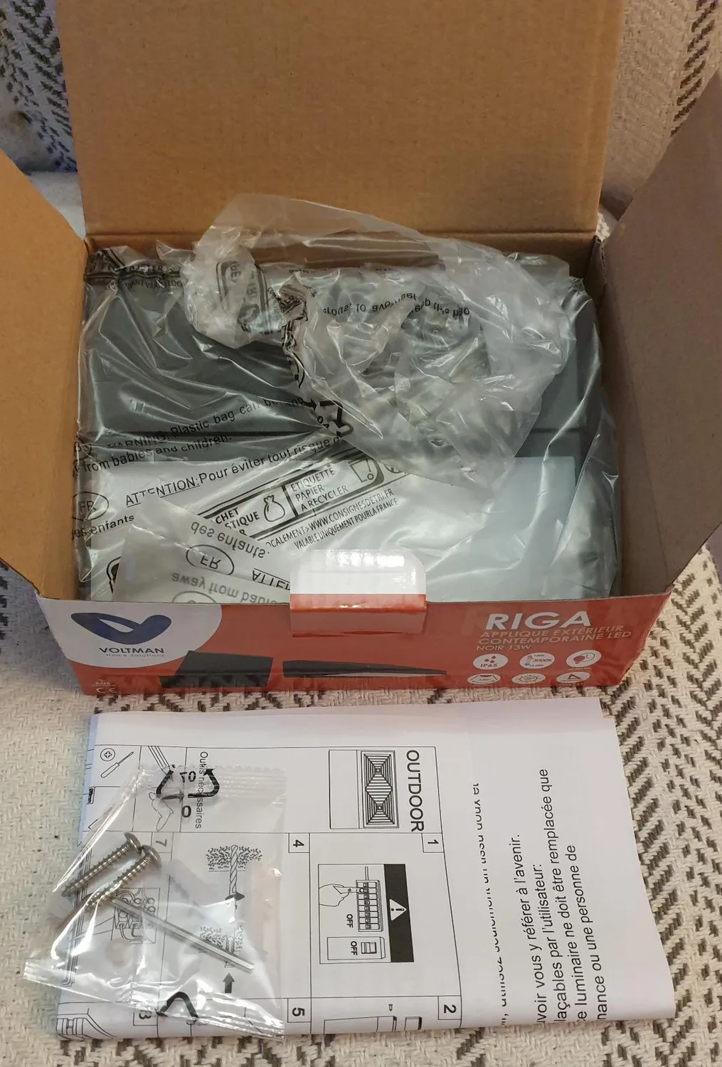 Voltman applique extérieure LED IP65 noire 1200 lm 3000K