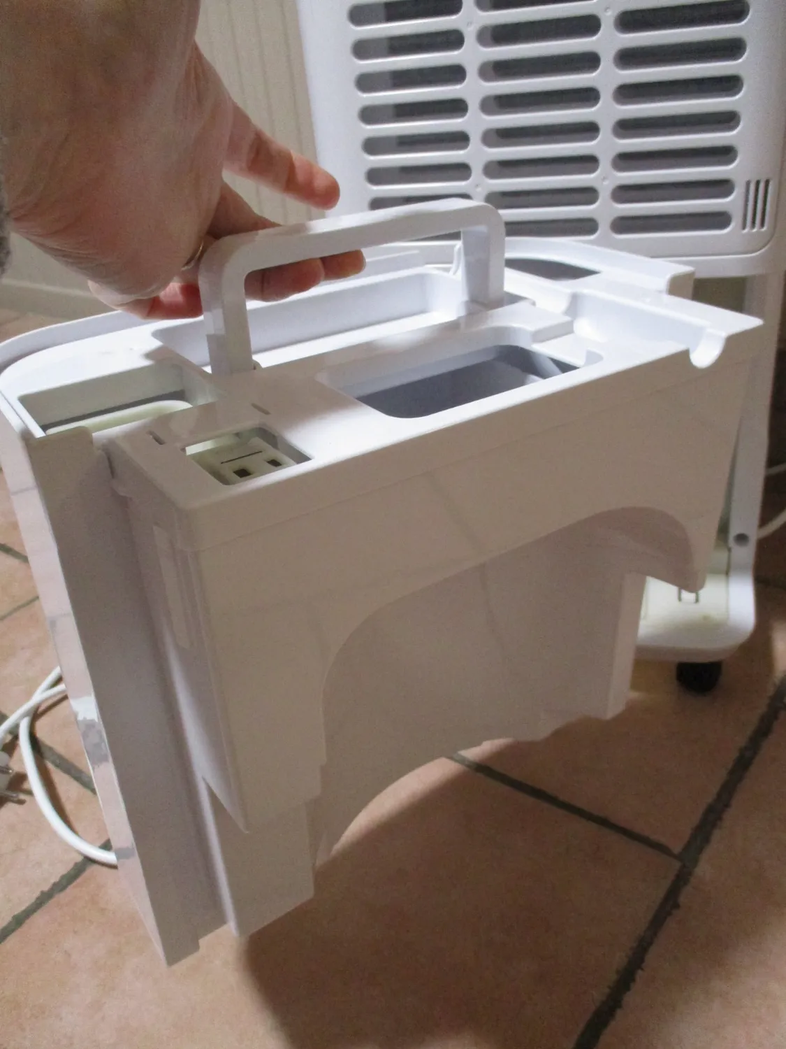 Voltman Tempo VOM541110 déshumidificateur 20 L/jour blanc