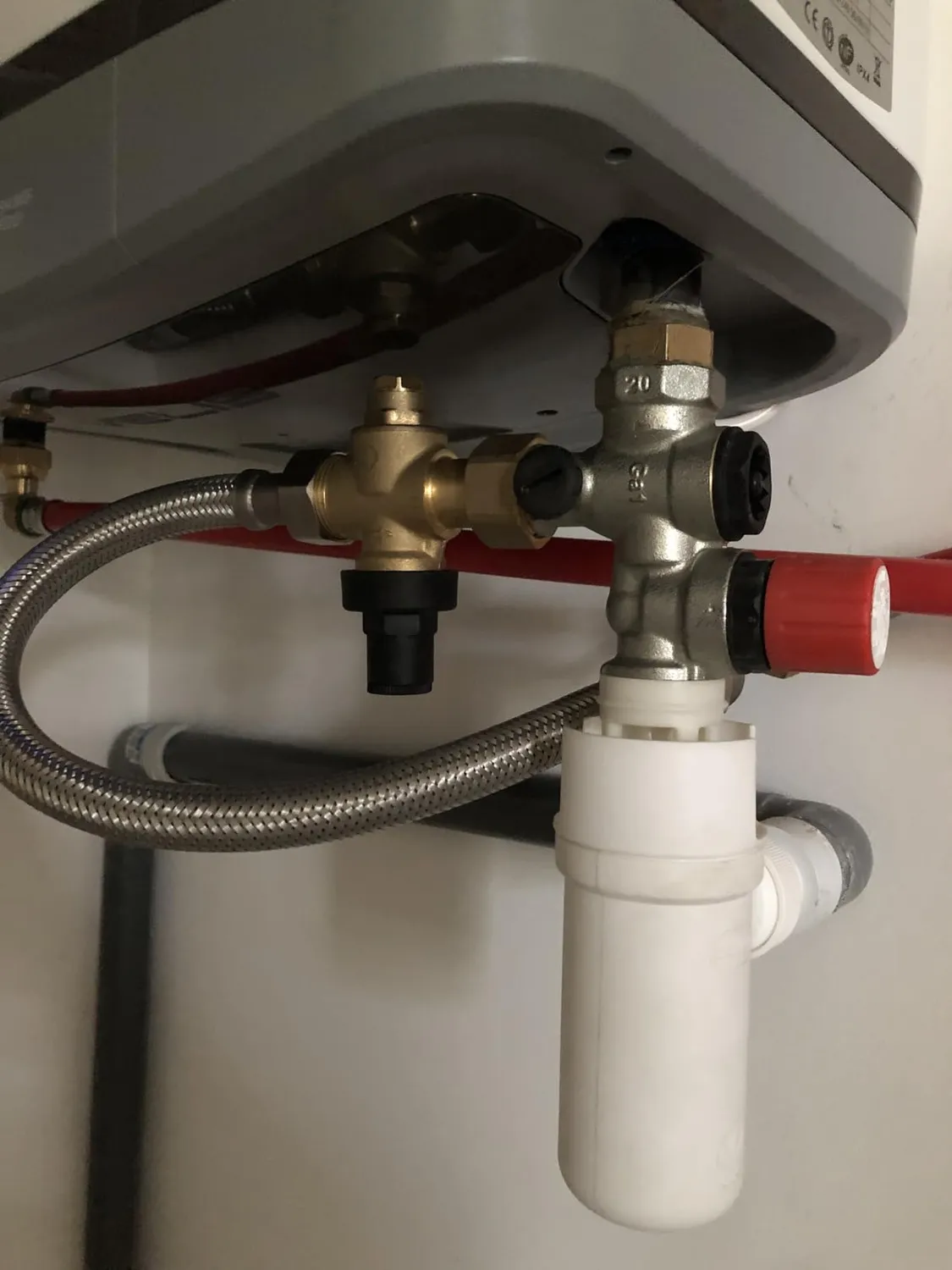 Ariston Hotpoint Velis Dune chauffe-eau plat 65L design italien
