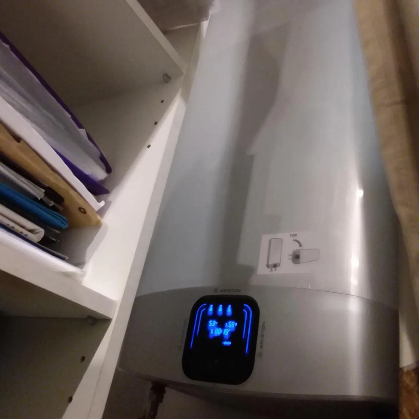 Ariston Hotpoint Velis Evo Plus chauffe-eau plat 65L ultra-plat
