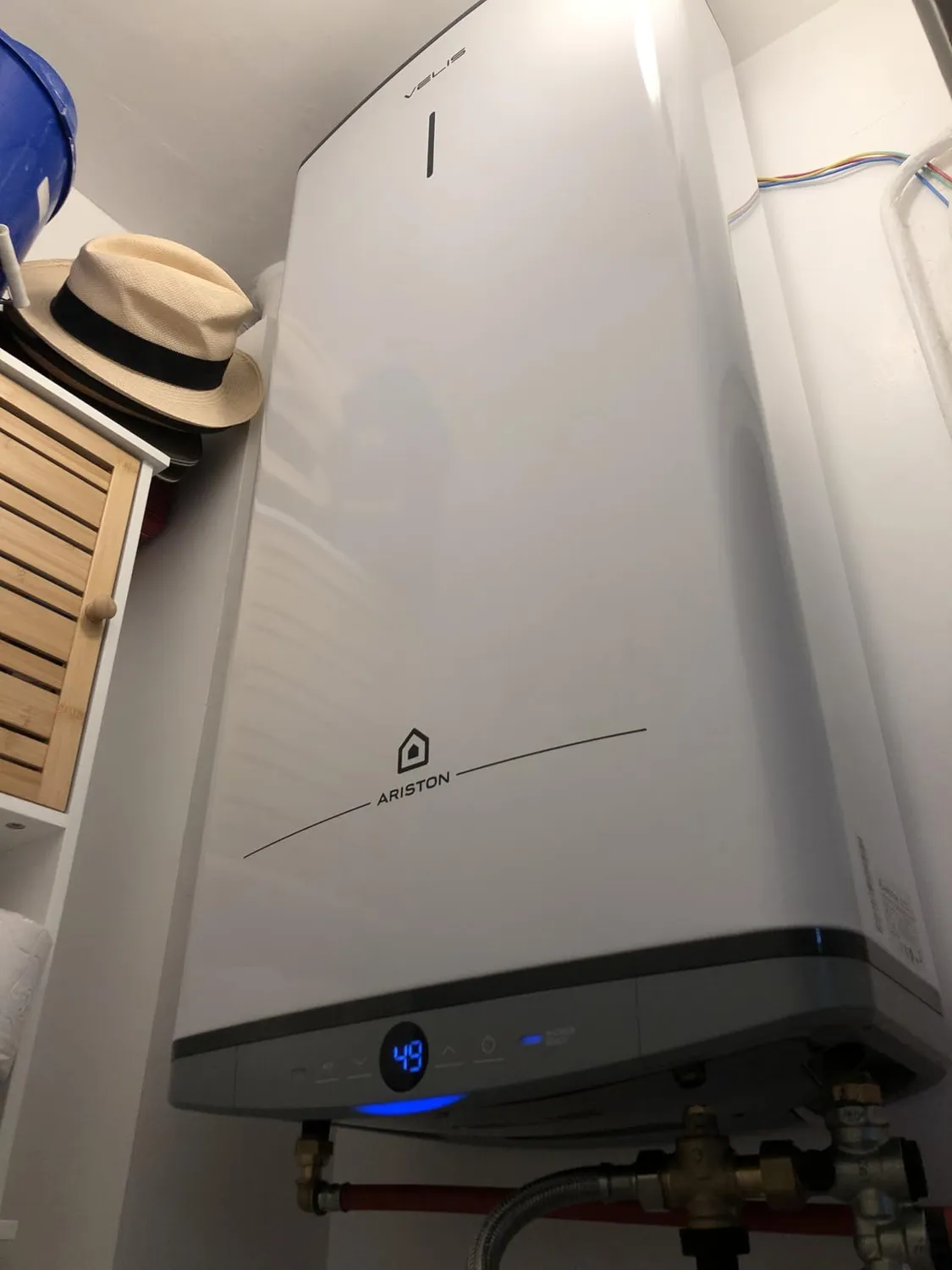 Ariston Hotpoint Velis Dune chauffe-eau plat 65L design italien