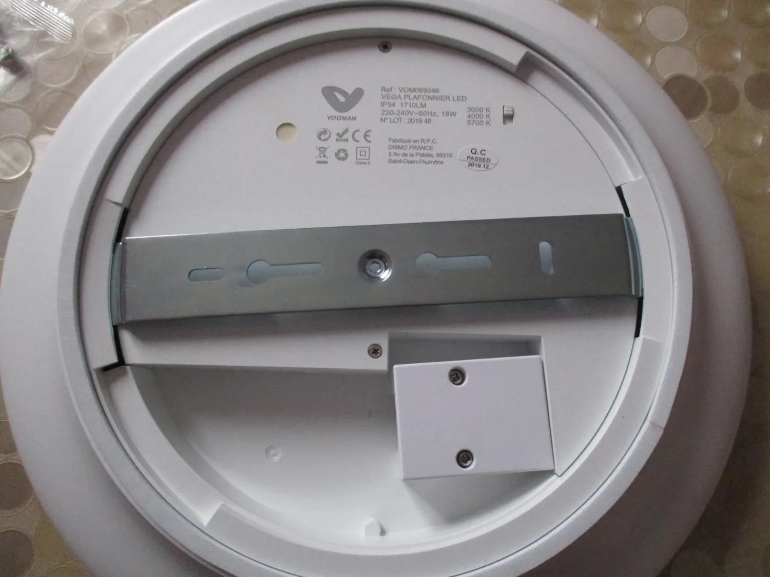 Voltman plafonnier salle de bain IP54 18W blanc 1710 lm