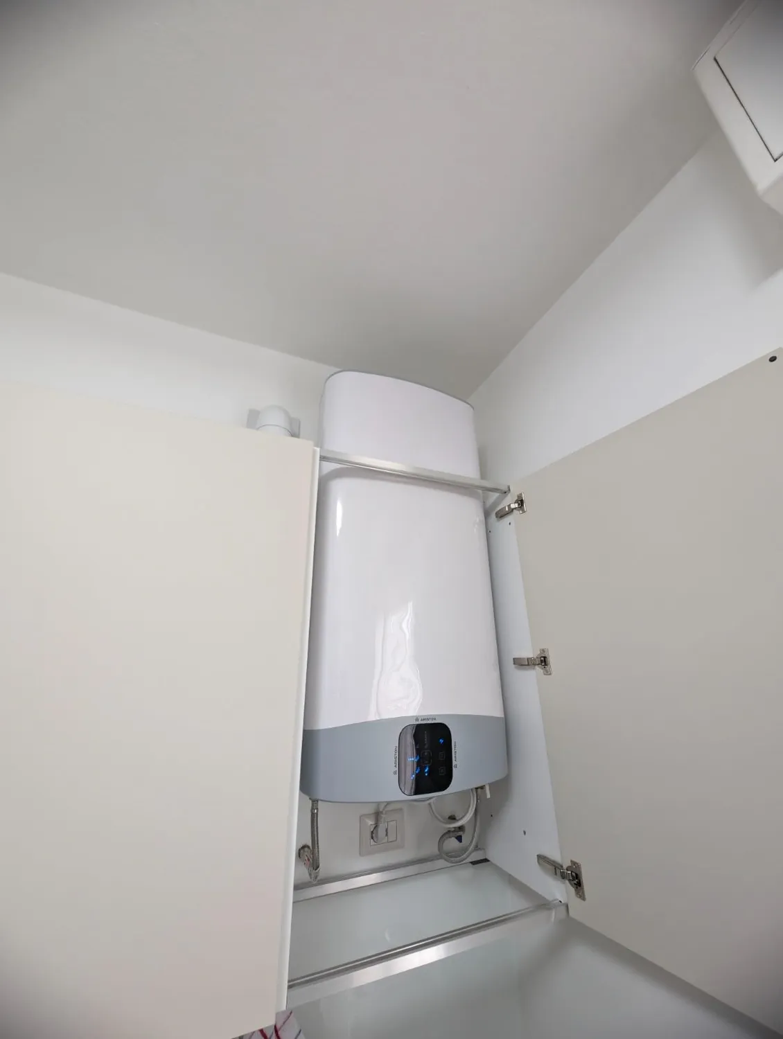 Ariston Velis Evo 80 L chauffe-eau plat multi-positions B