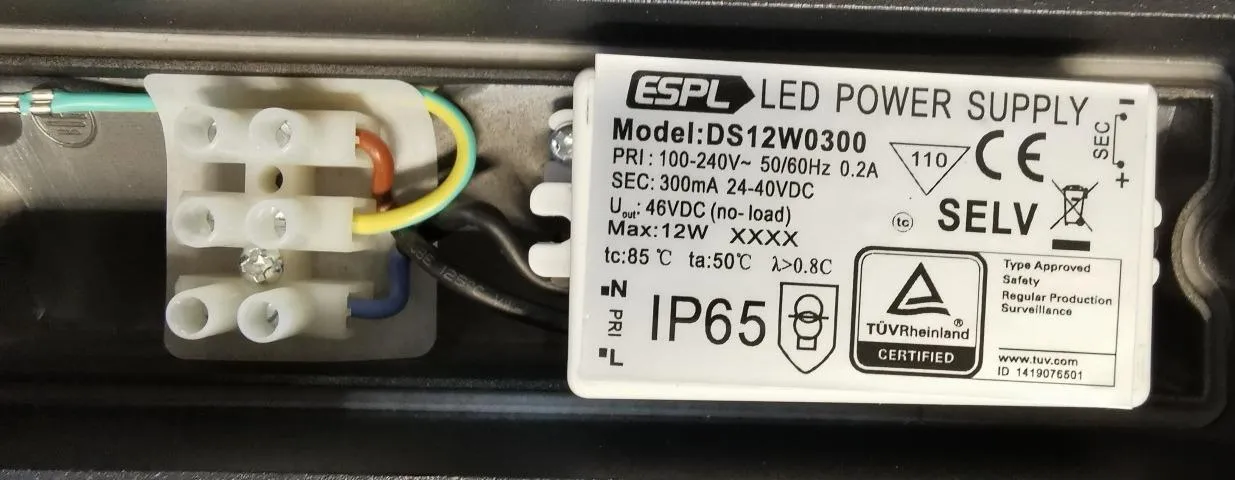Voltman applique extérieure LED IP65 noire 1200 lm 3000K