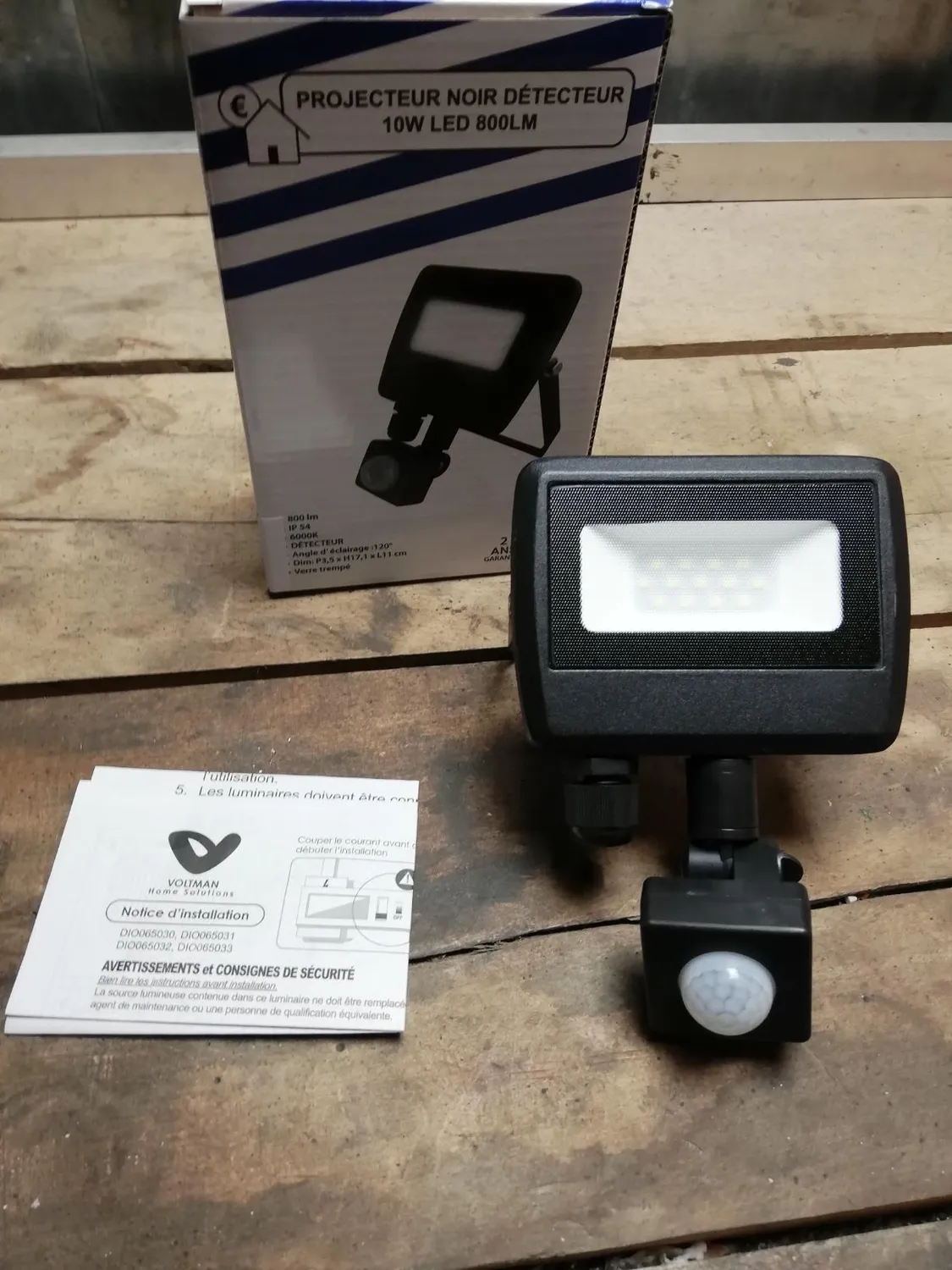 Voltman DIO065032 projecteur LED 10W avec détecteur