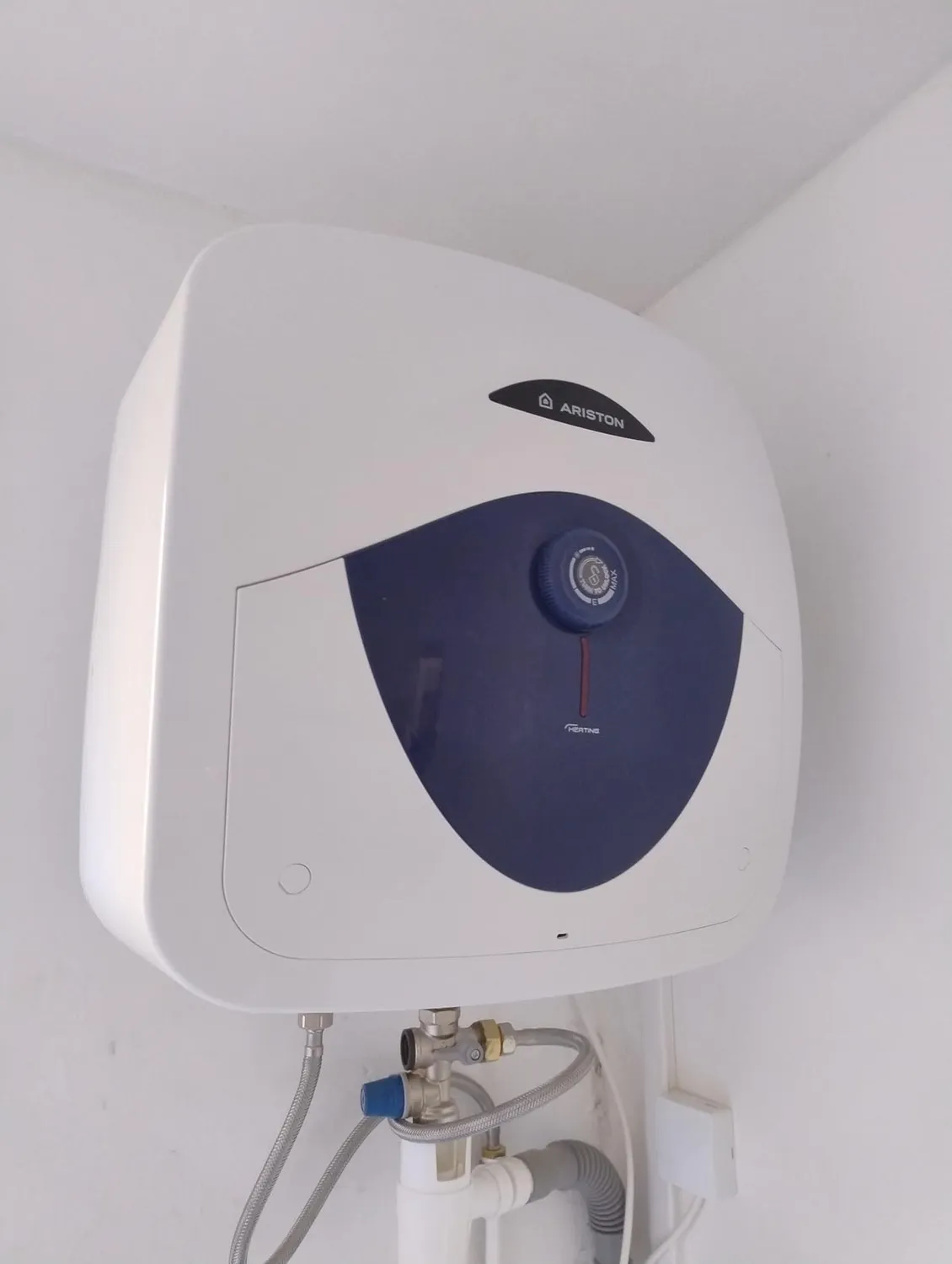 Ariston Hotpoint Blu Evo RS chauffe-eau 30 L sur évier