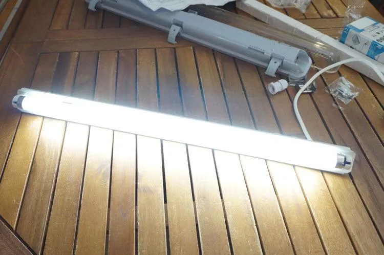 Voltman VOM072035 réglette LED IP65 1700 lm blanc neutre
