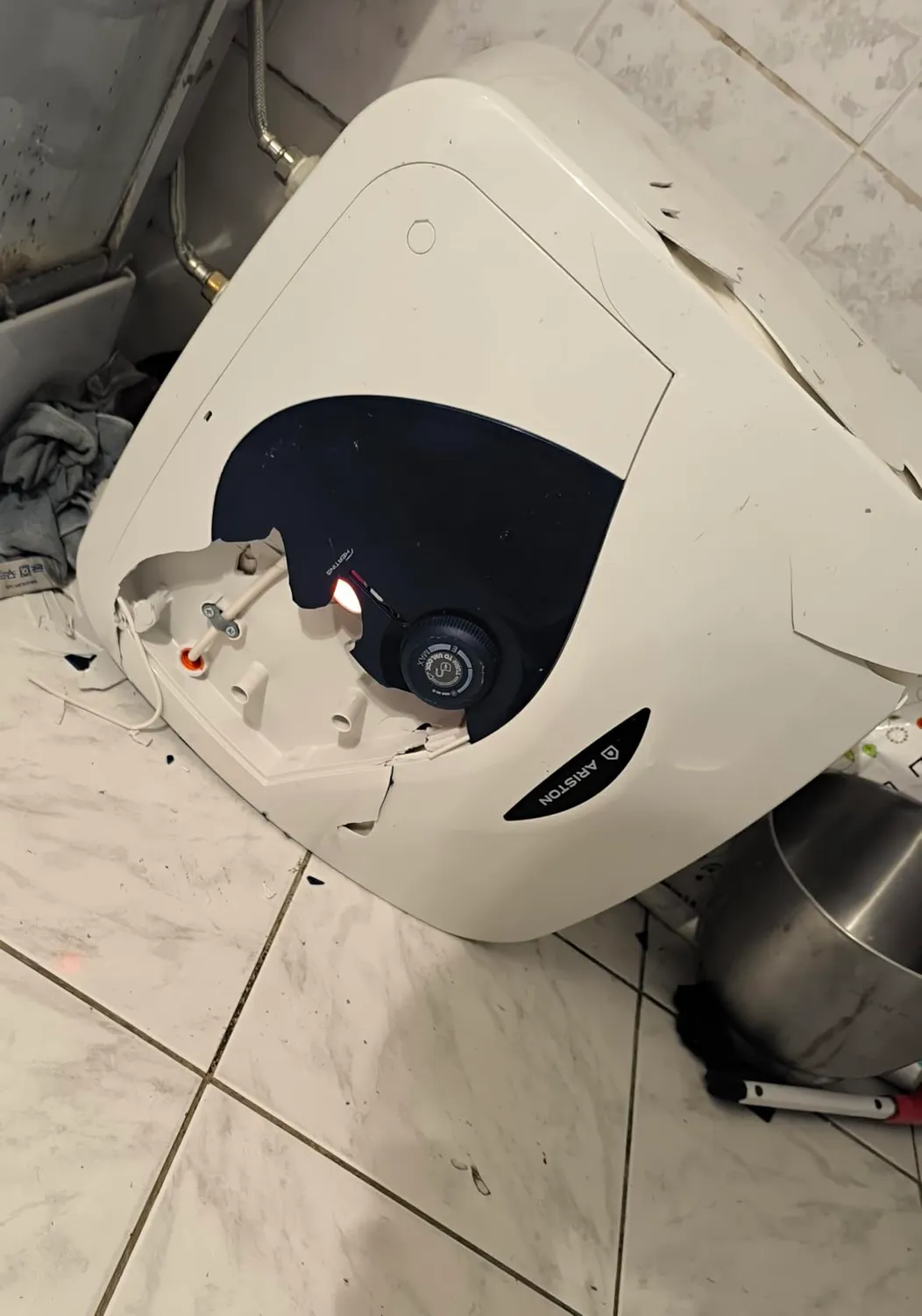 Ariston Hotpoint Blu Evo RS chauffe-eau 30 L sur évier